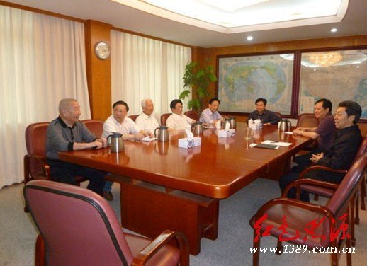 福建省委书记陈文清副听取省老促会工作汇报